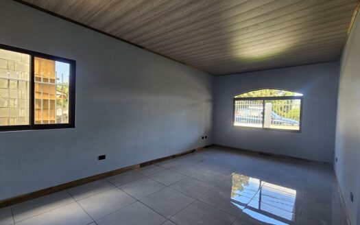 Newly Renovated 3b/2ba plus a 2b casita. Conveniently Located close to Atenas Central – 400052010038