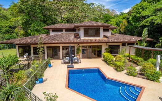 Turnkey! Villa Pure Bliss in Hacienda Atenas on 5 acres – with guest house & guest studio – 400052010063