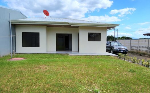 Peaceful 2-Bedroom Home with Spacious Backyard just minutes from Atenas & Grecia – 400052042169