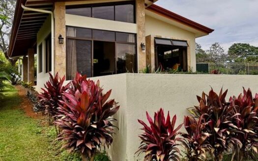 Casa Chiquitica – Charming Hillside Retreat with Lush Views & All Utilities Included – 400052042157