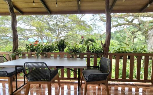 Tranquil Country Home Just Minutes from Downtown Atenas – 400052042220