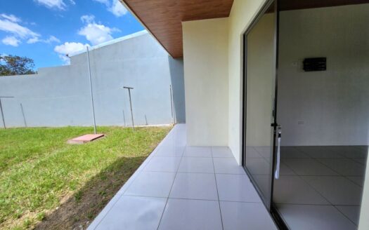 Peaceful 2-Bedroom Home with Spacious Backyard just minutes from Atenas & Grecia – 400052042169