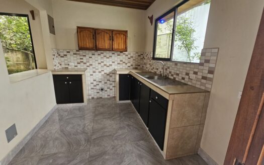 Cozy 2b/1b Home in the Cool Hills of Barrio Jesús, Atenas – 400052010069