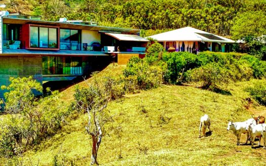 Exceptional modern-designed main home, 3 tropical guest homes and unparalleled views in Atenas – 40005152947