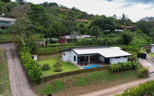 1 of 2 beautiful and successful Roca Verde Vacation Rental Homes – 40005152980