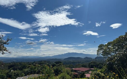 Your new fixer-upper opportunity in Atenas – 400051521097