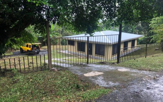 4br/2ba Newly Refurbished Home in the quiet town of Escobal – 400052010039