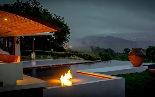 Exceptional modern-designed main home, 3 tropical guest homes and unparalleled views in Atenas – 40005152947