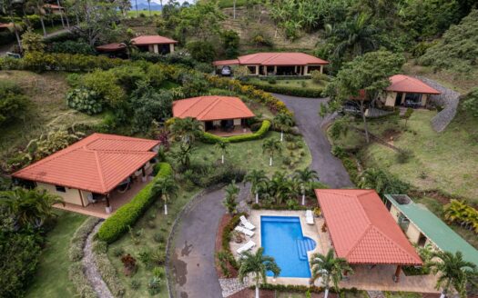 Lovely multi-unit rental property ideal for any venture in Atenas – 40005152828