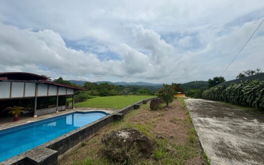 Large multi-unit property ideal for any type of project – 40005152928