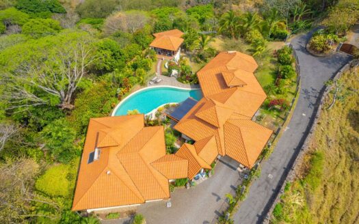 Architectural Masterpiece in Atenas is a Haven for Discerning Taste – 400052010049