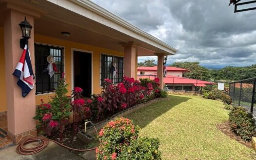 Home located 5 minutes from Atenas Center in nice neighborhood – 40005152956