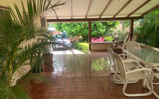 Great countryside villa with added build room! – 40005152585