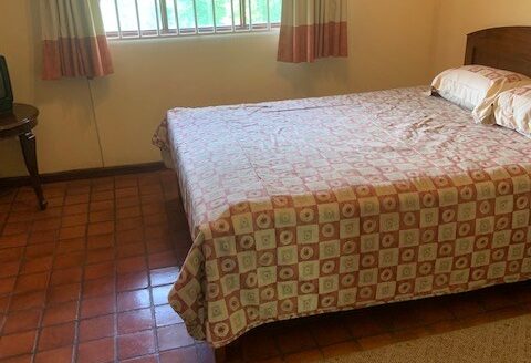 Great countryside villa with added build room! – 40005152585