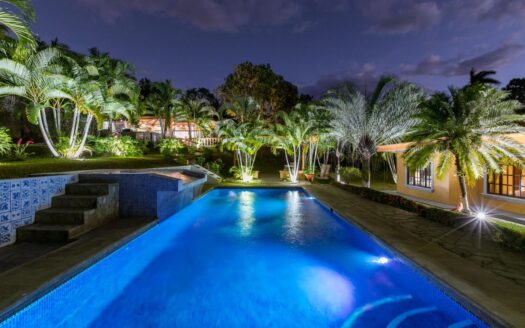 Lovely home in gated community of La Garita – 40005152578