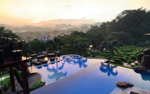 Large manicured property with very unique home in guarded La Guacima community – 400051521051