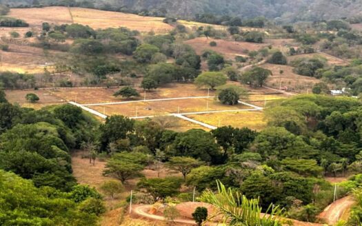 Lote commercial/residencial de 2000m2 y 5000m2 en $110,000 en Balsilla – 400051521042